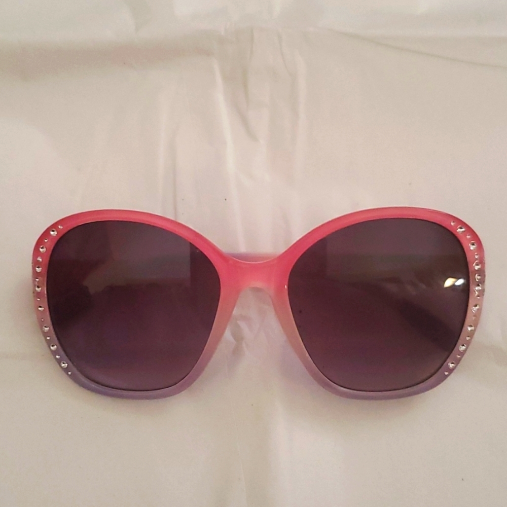 Childrens place girls size 2-4 sunglasses